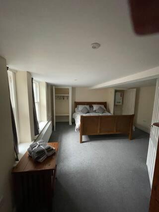 1 Hatton House 2 Bedroom 2 Bathroom Spacious Basement Flat Newark-on-Trent (Nottinghamshire) Exterior foto